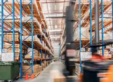 modern warehouse practicing state of the art warehouse management systems