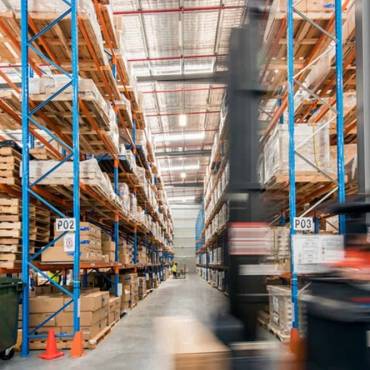 modern warehouse practicing state of the art warehouse management systems